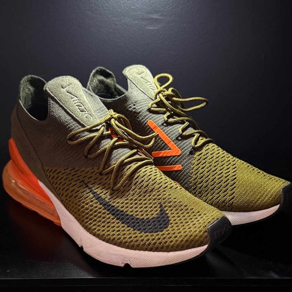 Nike Airmax 270 10.5 Men's Olive and Orange Athletic Shoes
